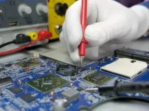What to Consider When Buying a Replacement Laptop Motherboard