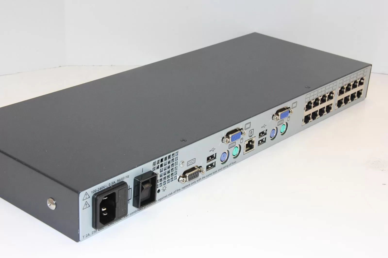 HP 16 Port KVM Server Console Switch 513736-001