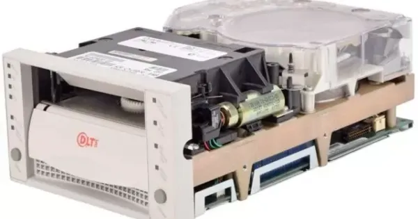 Compaq DLT8000 SCSI Internal Tape Drive 70-60420-02